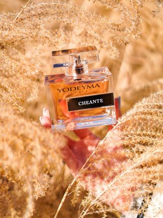 YODEYMA Cheante – svěžest a elegance v jediné lahvičce. Na první přivonění vás okouzlí zářivé citrusy, které se postupně...